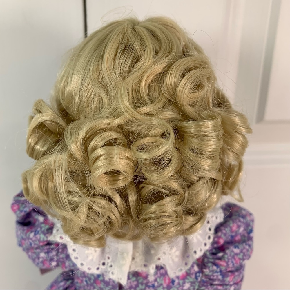 NEW Ashton Drake Galleries "Gathering Violets" Porcelain Doll - Picture 10 of 17